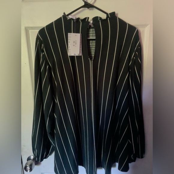 LuLaRoe Tops - LulaRoe Forest Green Clara